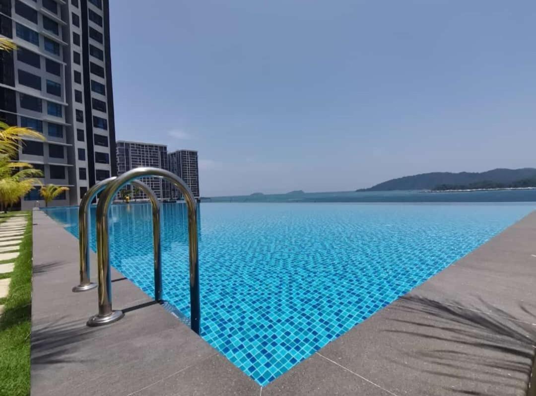 Jesselton Point Homestay Кота-Кинабалу Экстерьер фото